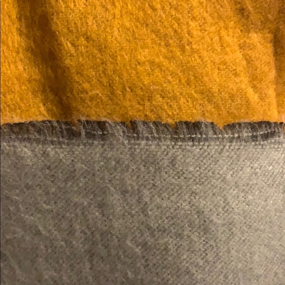 Beautiful large color-block fuzzy scarf. 🥰 - Picture 5 of 5